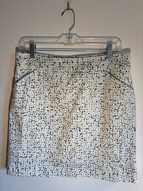 Chic and versatile S.C. & Co. printed skort 🌿